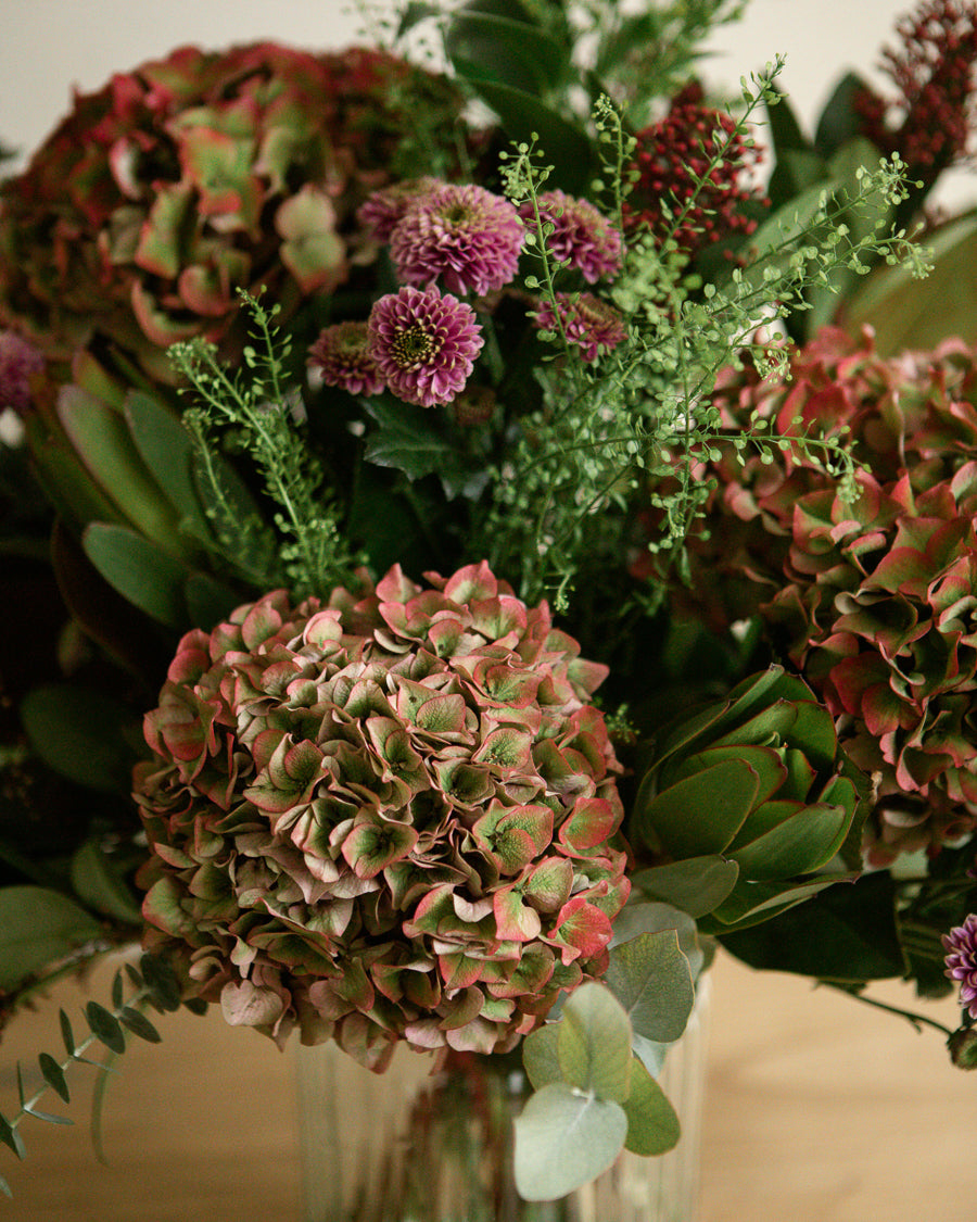 Jarrón con flor natural