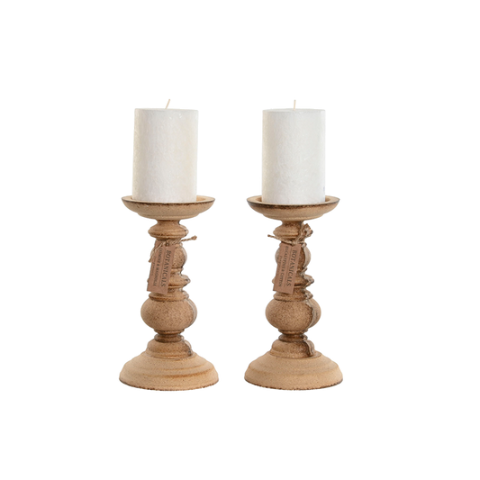 Candelabro con vela