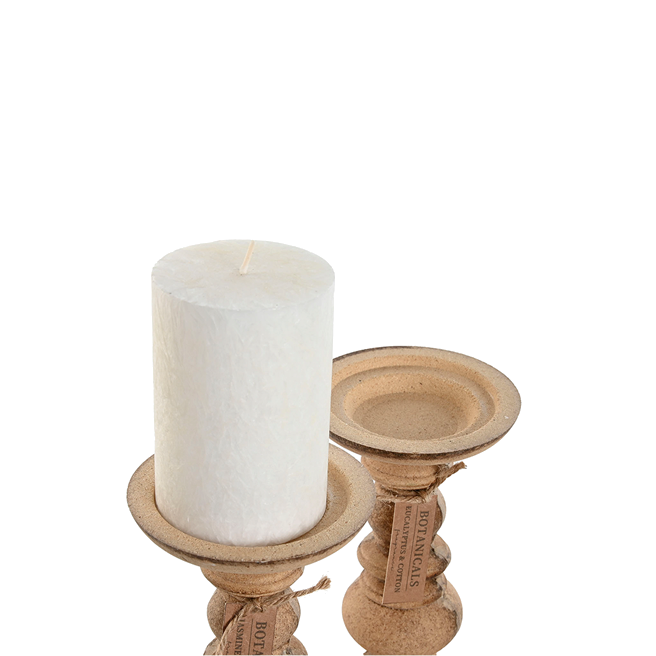 Candelabro con vela